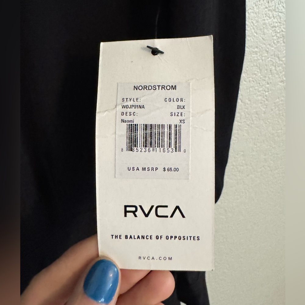 NWT RVCA Black Cold Shoulder Romper - Picture 4 of 4